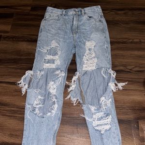 American Eagle mom jean